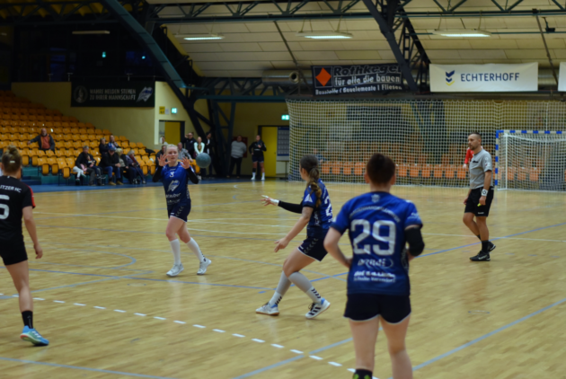 Stadtsportbund Dessau versorgt beide Frauenteams mit medizinischen  Utensilien – Dessau-Roßlauer HV 06
